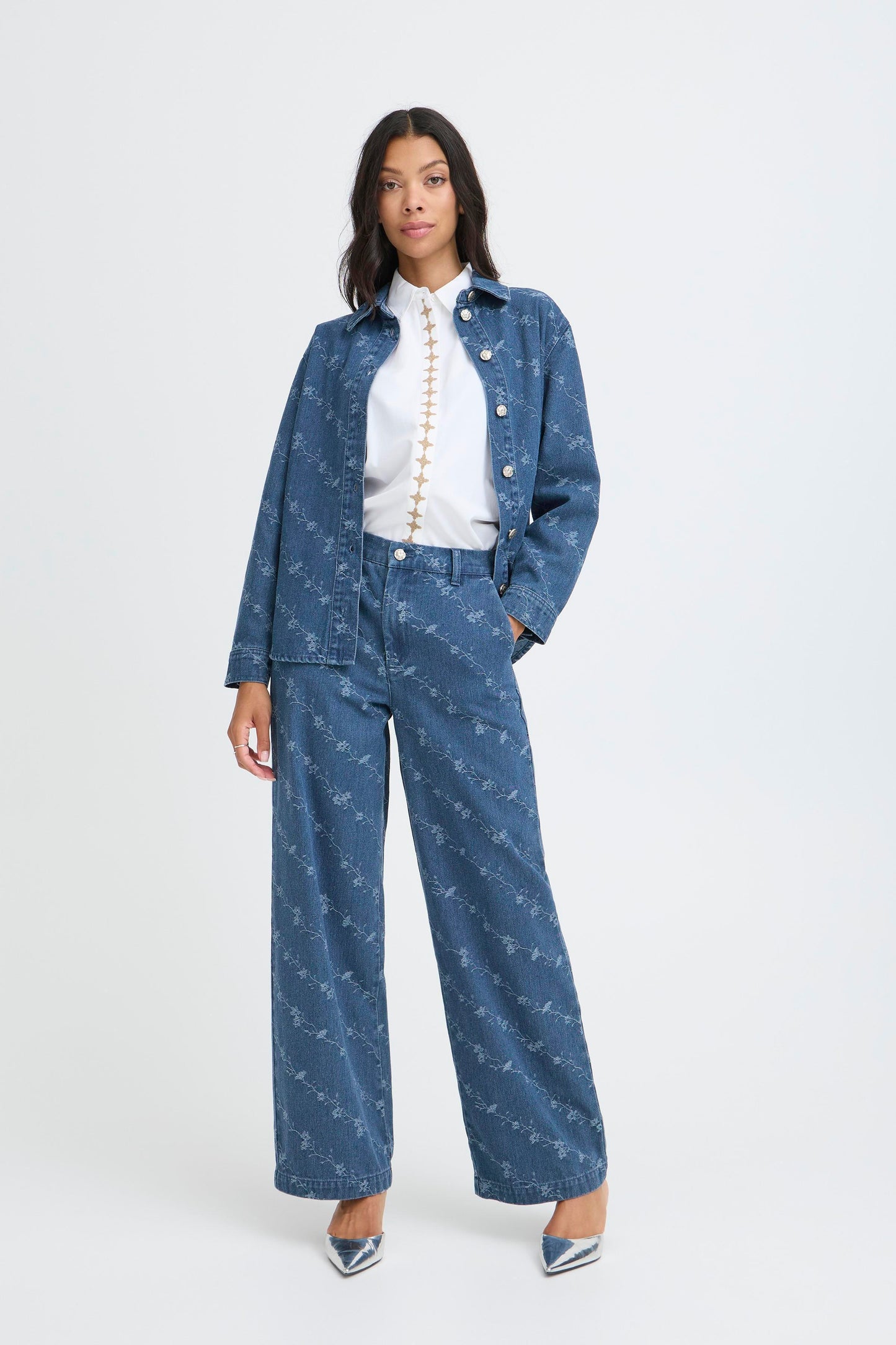 BYKANIO Trousers