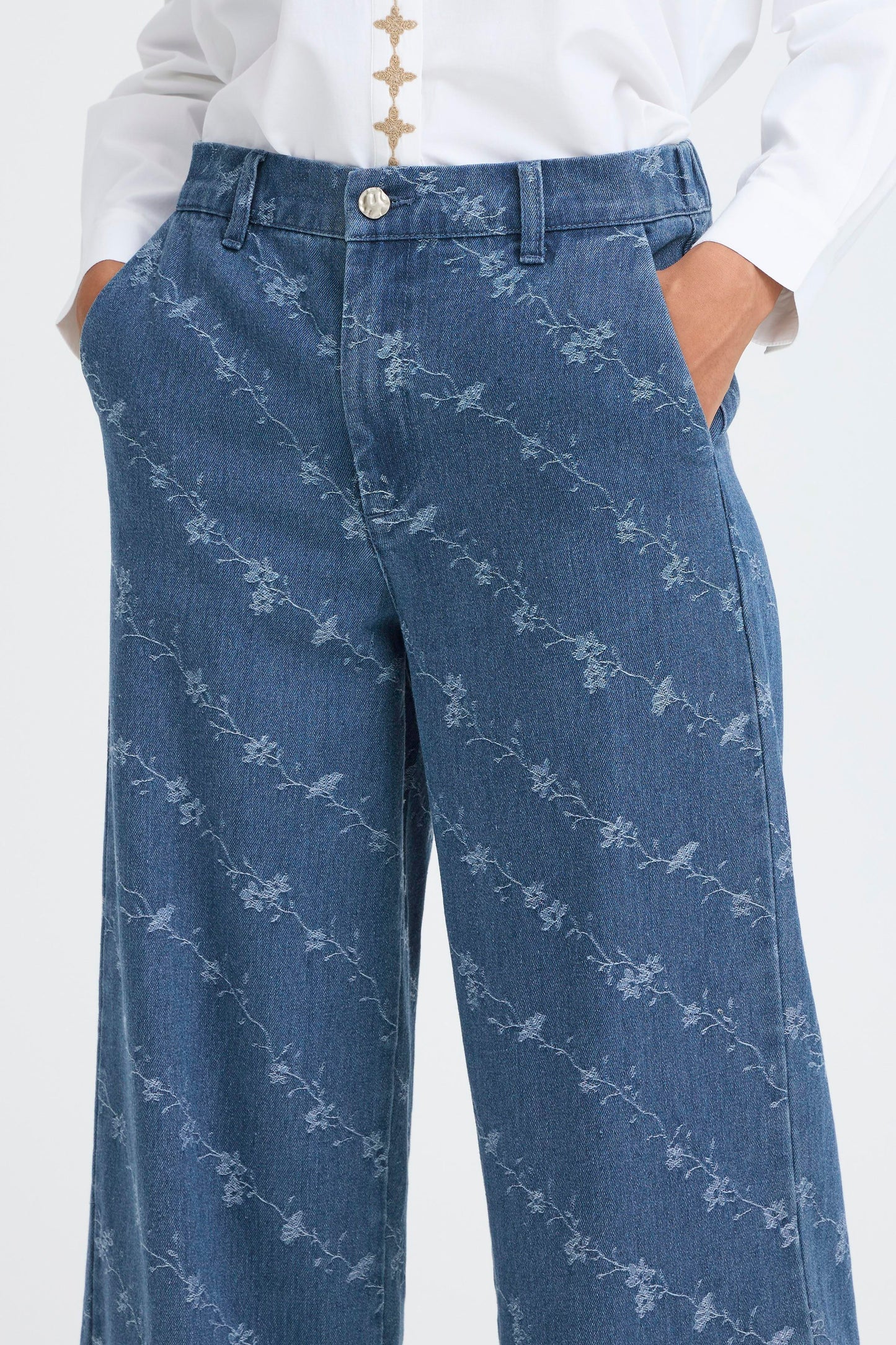 BYKANIO Trousers