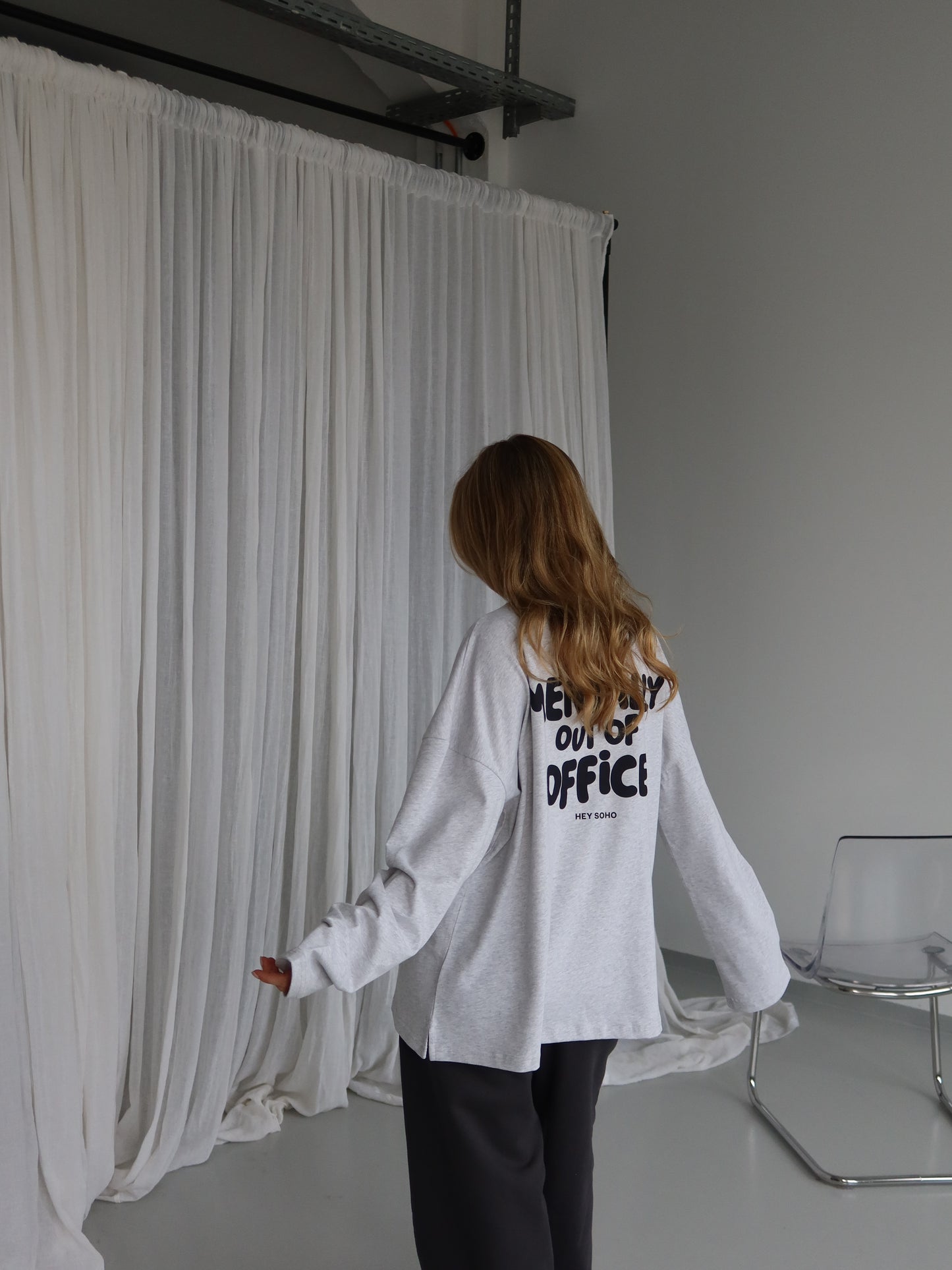 Hey Soho - OUT OF OFFICE LONGSLEEVE