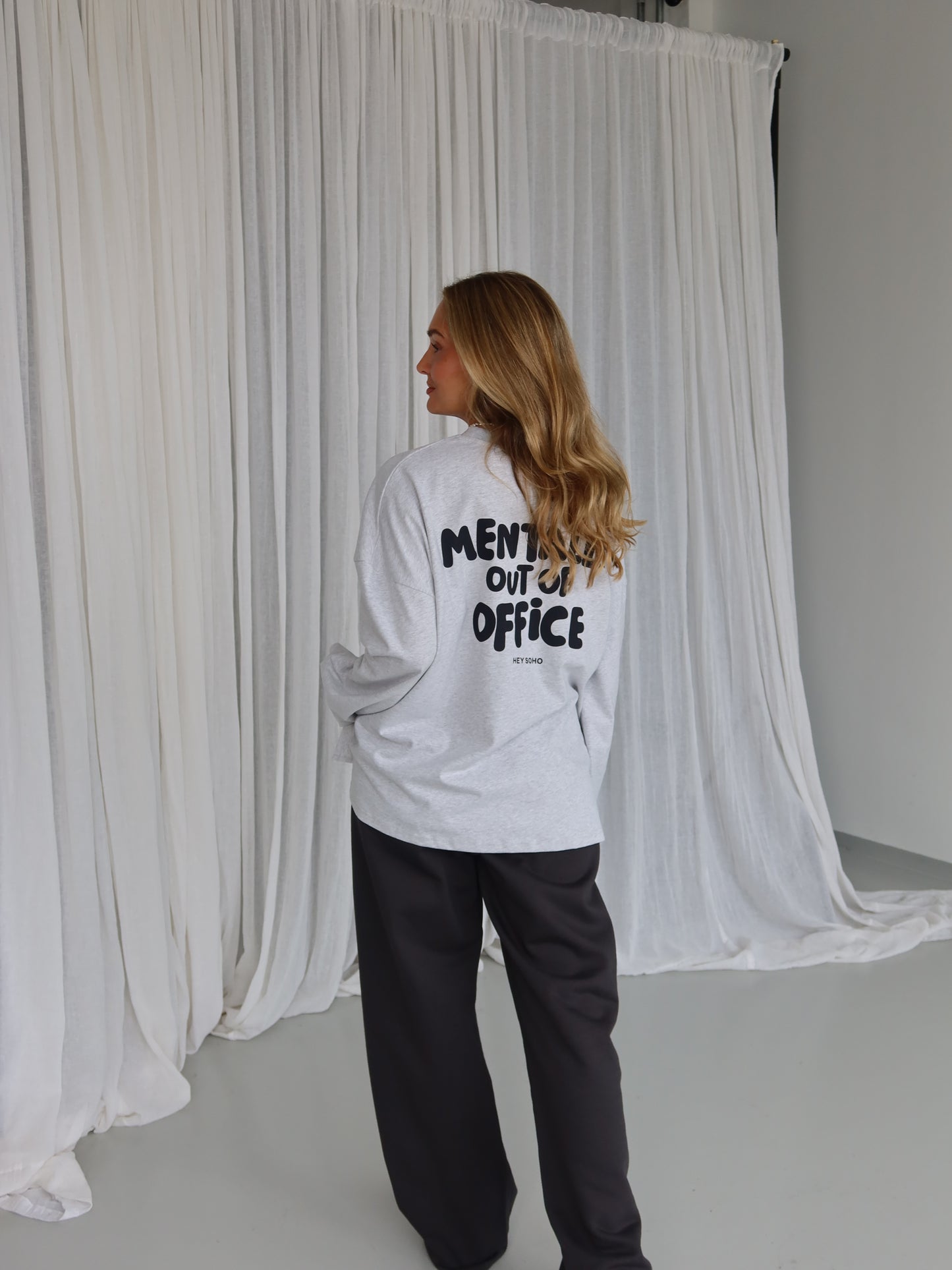 Hey Soho - OUT OF OFFICE LONGSLEEVE