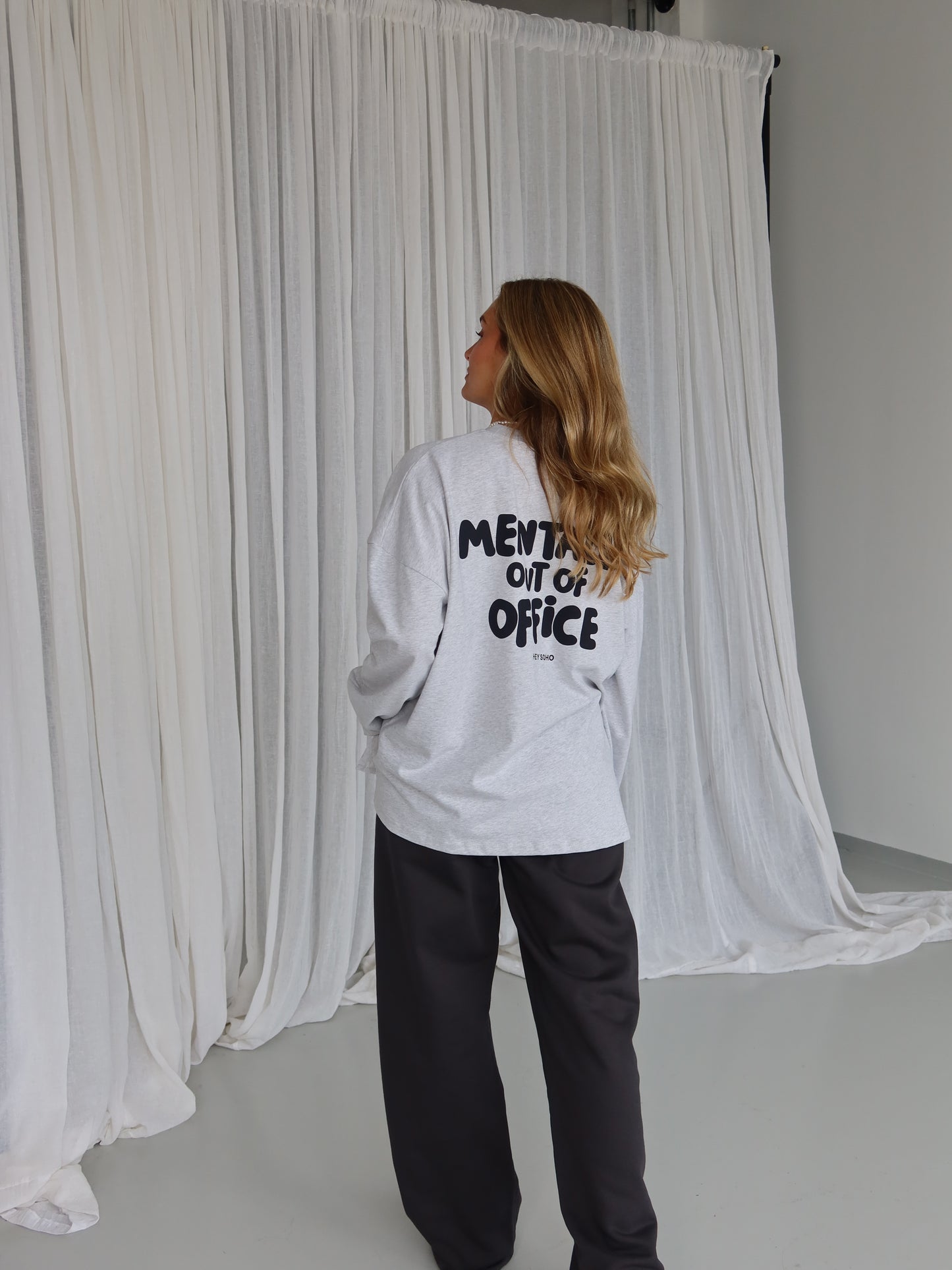 Hey Soho - OUT OF OFFICE LONGSLEEVE