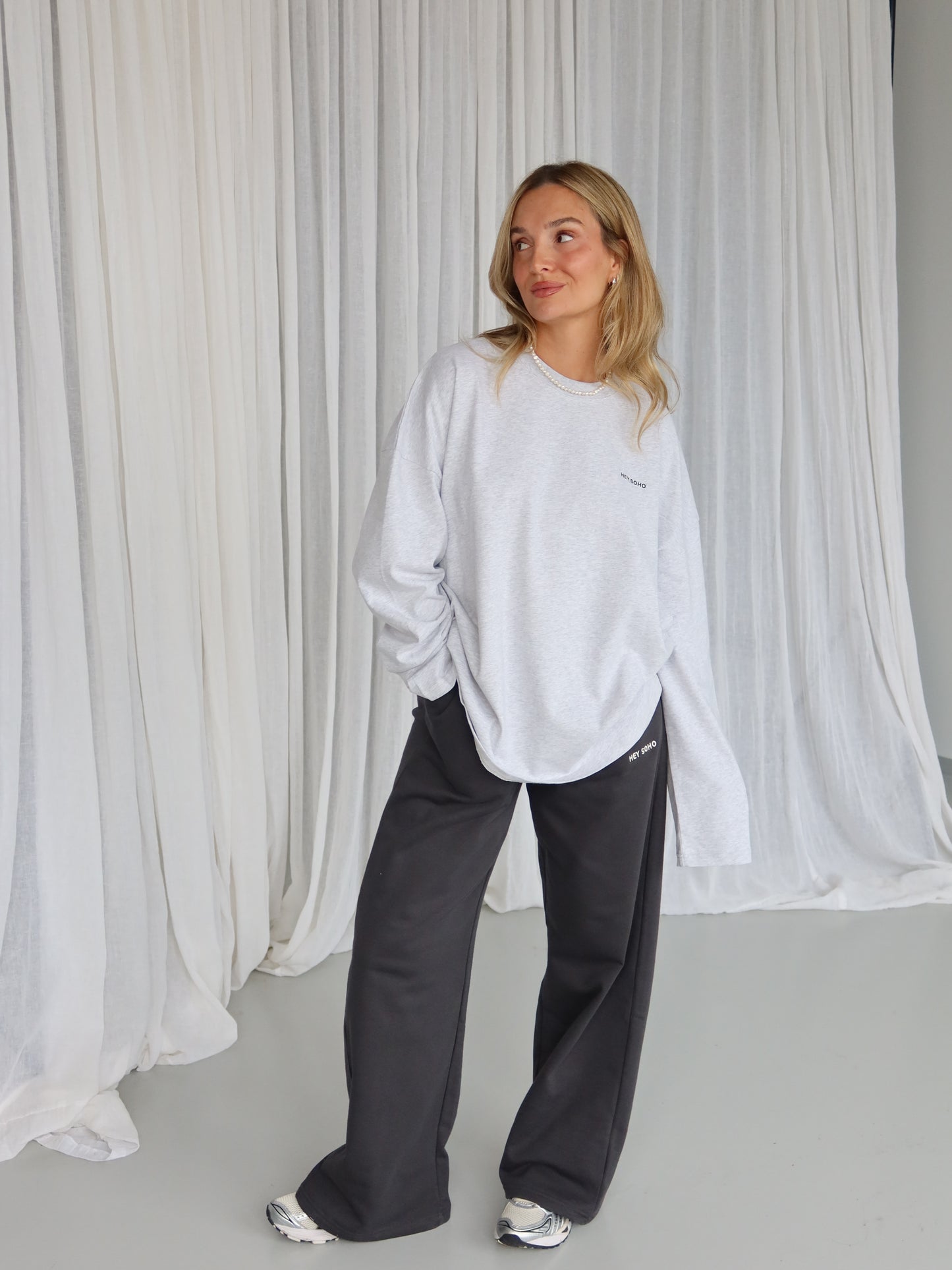 Hey Soho - OUT OF OFFICE LONGSLEEVE