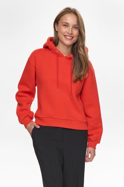 NUTYRA HOODIE