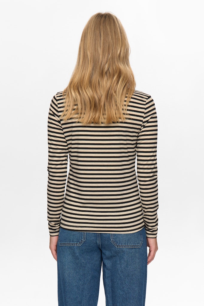 NURIXIE BLOUSE